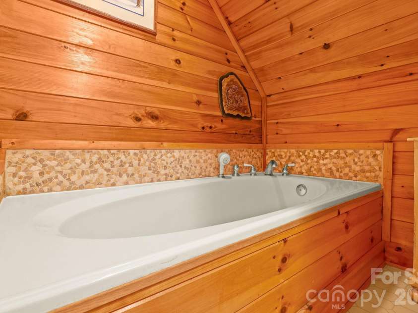 675 Cabin Ridge Road, Ferguson, NC 28624.  MLS# CAR4325002, YatesRealty ID 10573. 