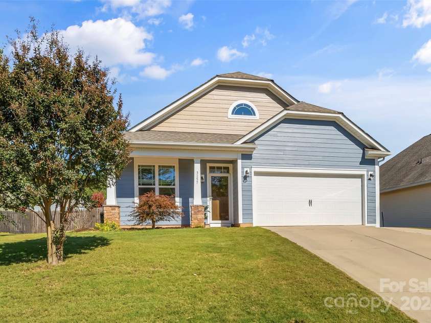 3157 Delaware Drive, Denver, NC 28037.  MLS# CAR4192113, YatesRealty ID 10575. 