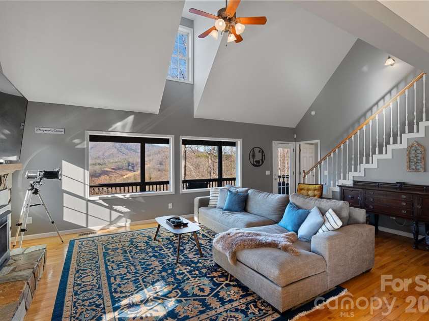 263 Pinnacle Drive, Burnsville, NC 28714.  MLS# CAR4341549, YatesRealty ID 10576. 
