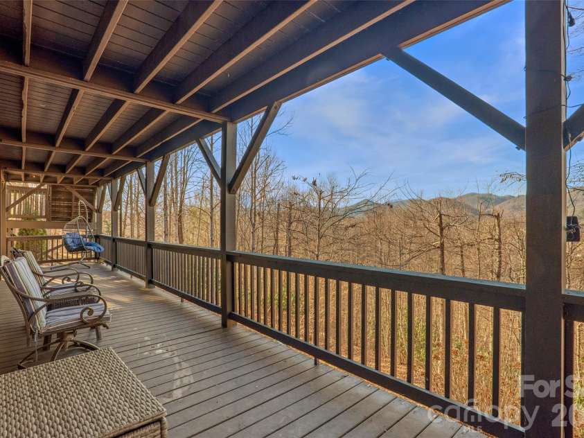 263 Pinnacle Drive, Burnsville, NC 28714.  MLS# CAR4341549, YatesRealty ID 10576. 