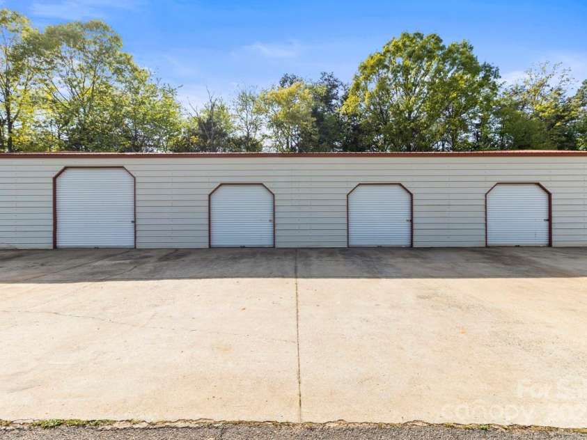 3300 Paul Heavner Lane, Lincolnton, NC 28092.  MLS# CAR4248315, YatesRealty ID 10576. 30x100 Work shop
