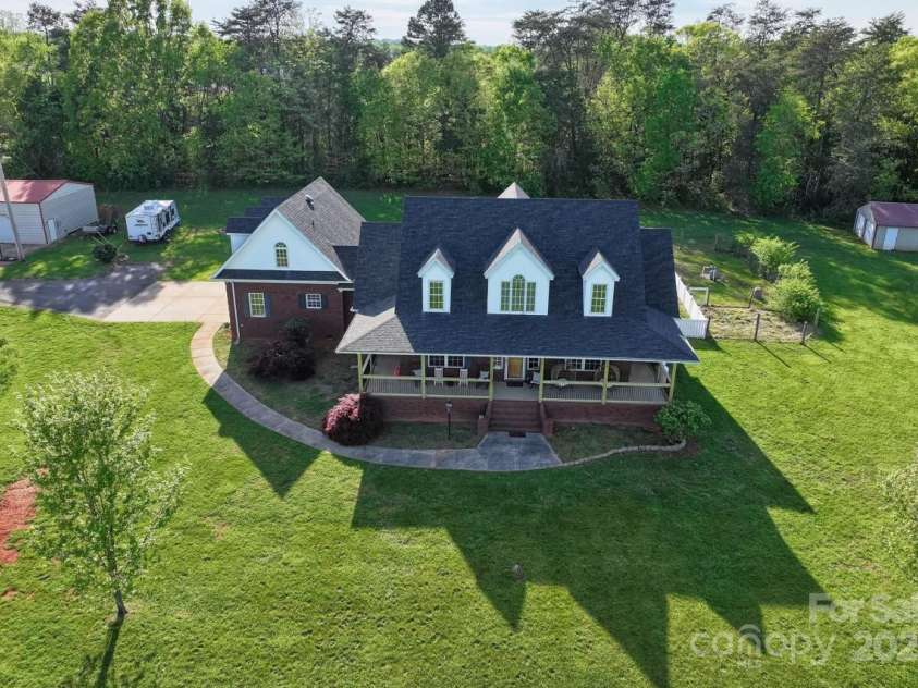 3300 Paul Heavner Lane, Lincolnton, NC 28092.  MLS# CAR4248315, YatesRealty ID 10576. 