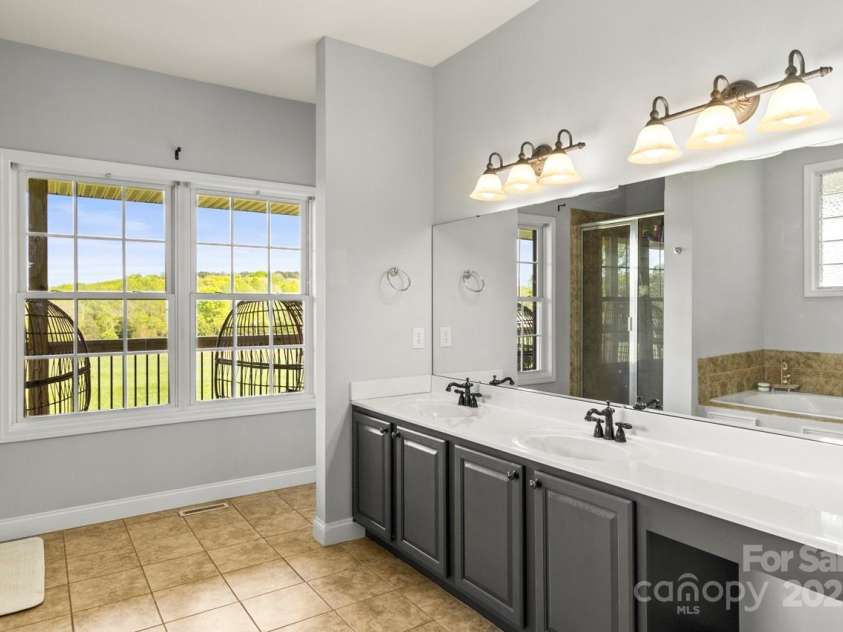 3300 Paul Heavner Lane, Lincolnton, NC 28092.  MLS# CAR4248315, YatesRealty ID 10576. 