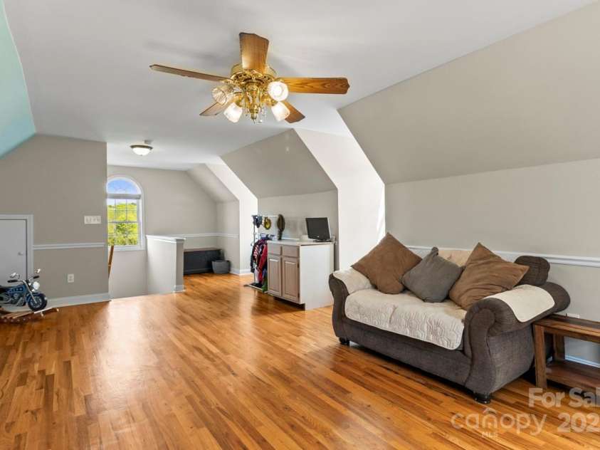 3300 Paul Heavner Lane, Lincolnton, NC 28092.  MLS# CAR4248315, YatesRealty ID 10576. 