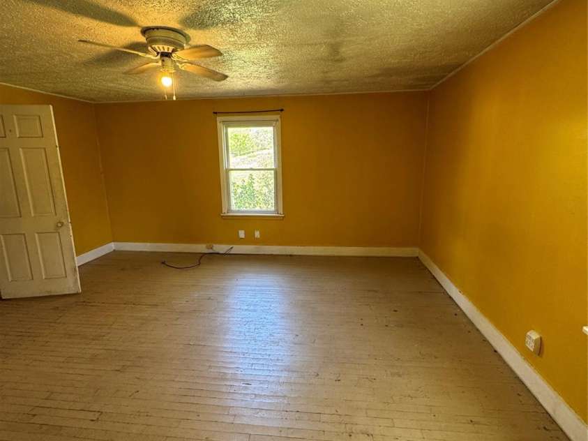 17 Jenny Street, Asheville, NC 28806.  MLS# CAR4222665, YatesRealty ID 10577. 