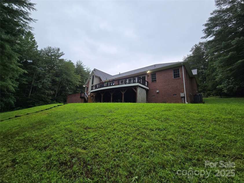 1441 Southpointe Drive, Morganton, NC 28655.  MLS# CAR4226820, YatesRealty ID 10578. 