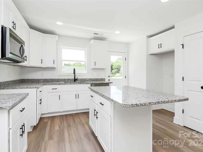 230 Georgia Street, Concord, NC 28025.  MLS# CAR4225492, YatesRealty ID 10578. 