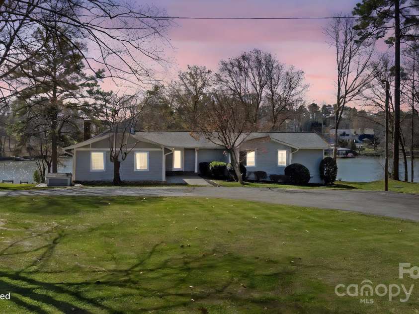 7326 Elmwood Lane, Denver, NC 28037.  MLS# CAR4238005, YatesRealty ID 10579. 