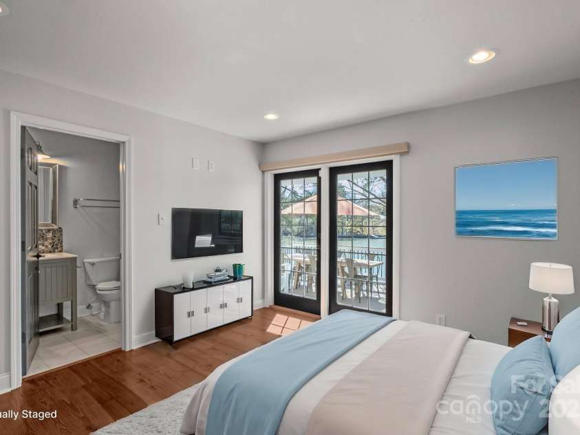 7326 Elmwood Lane, Denver, NC 28037.  MLS# CAR4238005, YatesRealty ID 10579. ARTIFICIALLY STAGED