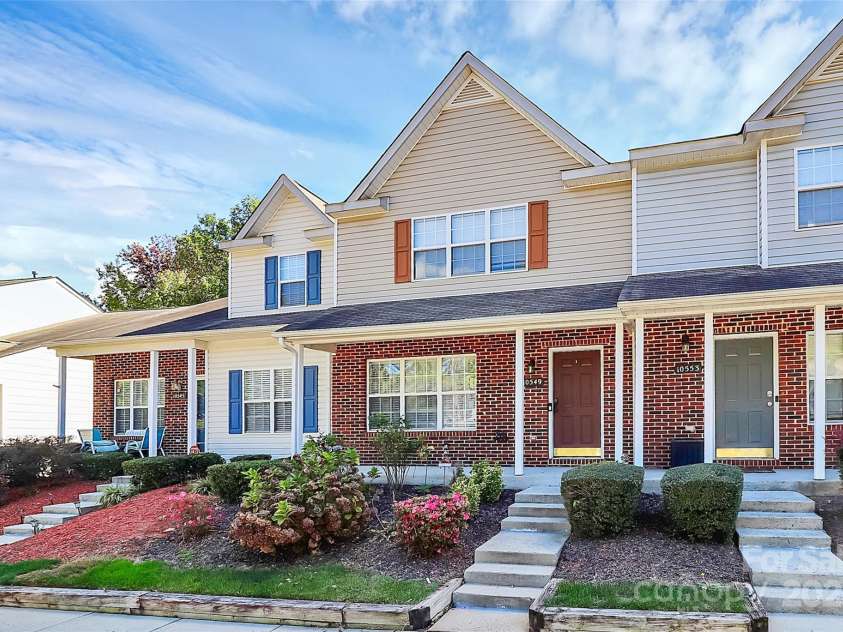 10549 Yellow Rose Lane, Charlotte, NC 28269.  MLS# CAR4310957, YatesRealty ID 1058. 