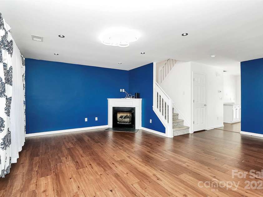 10549 Yellow Rose Lane, Charlotte, NC 28269.  MLS# CAR4310957, YatesRealty ID 1058. 