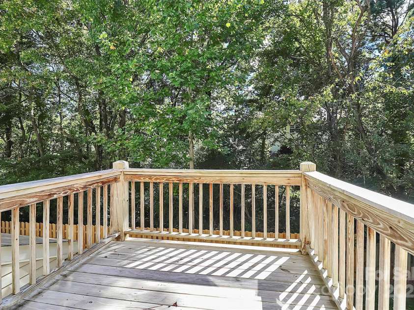 10549 Yellow Rose Lane, Charlotte, NC 28269.  MLS# CAR4310957, YatesRealty ID 1058. 