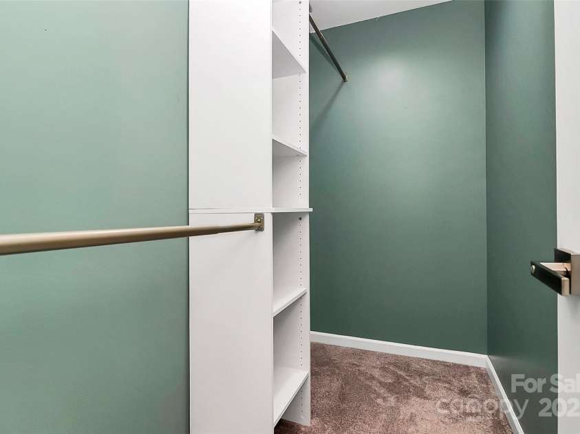 10549 Yellow Rose Lane, Charlotte, NC 28269.  MLS# CAR4310957, YatesRealty ID 1058. 