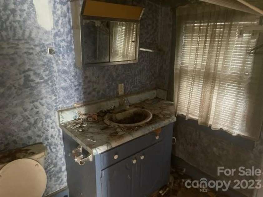 1833 Kiser Road, Lincolnton, NC 28092.  MLS# CAR4076336, YatesRealty ID 1058. 