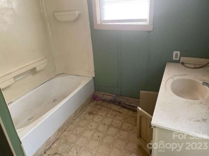 1833 Kiser Road, Lincolnton, NC 28092.  MLS# CAR4076336, YatesRealty ID 1058. 