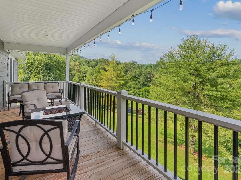 107 Clear View Drive, Mars Hill, NC 28754.  MLS# CAR4170312, YatesRealty ID 10580. 