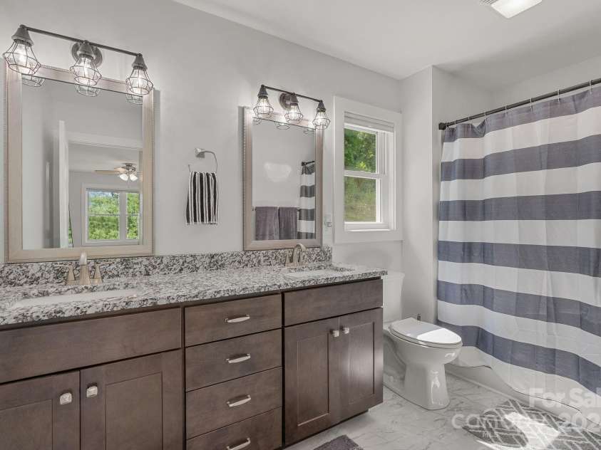 107 Clear View Drive, Mars Hill, NC 28754.  MLS# CAR4170312, YatesRealty ID 10580. 