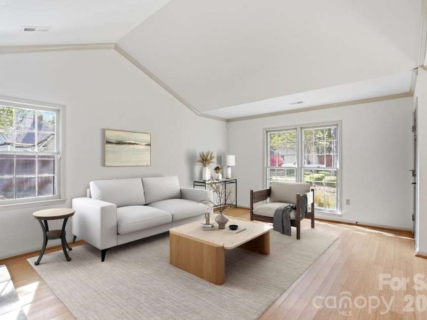 728 Clayfield Court, Charlotte, NC 28209.  MLS# CAR4366490, YatesRealty ID 10580. Virtually Staged