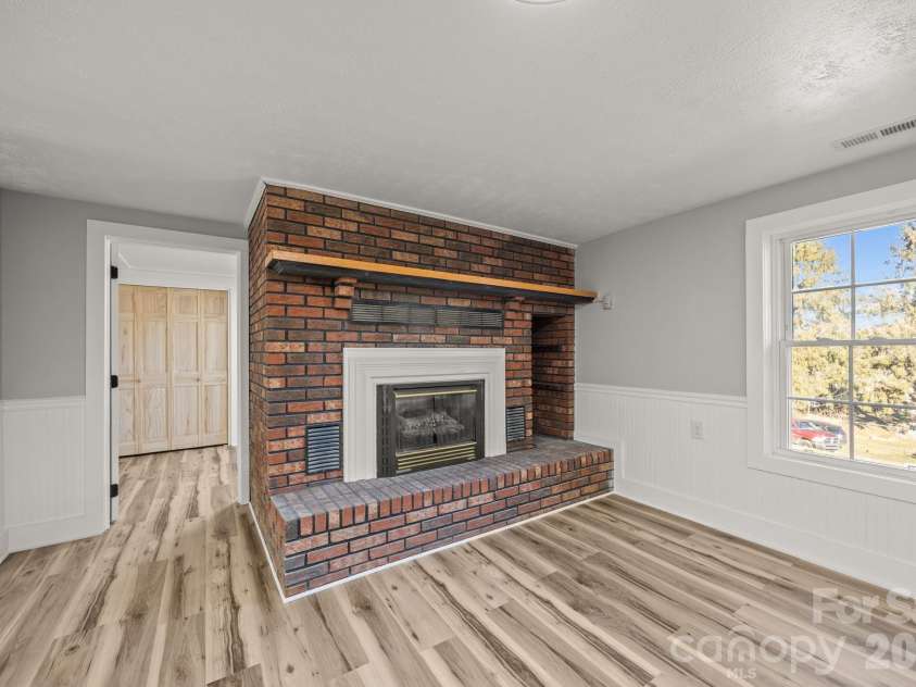 62 Mitchell Street, Canton, NC 28716.  MLS# CAR4338077, YatesRealty ID 10582. 