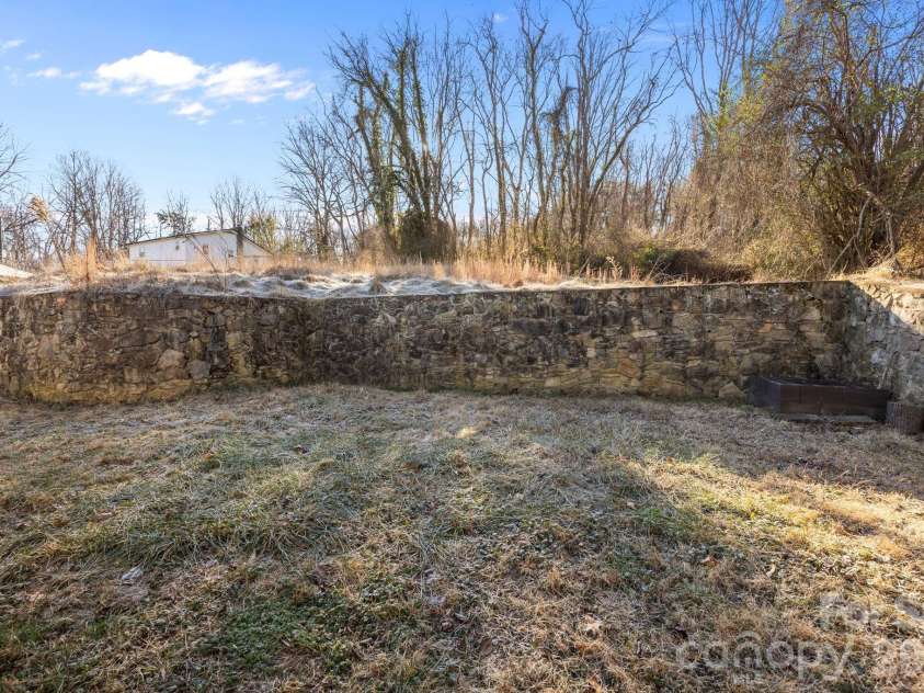 62 Mitchell Street, Canton, NC 28716.  MLS# CAR4338077, YatesRealty ID 10582. 