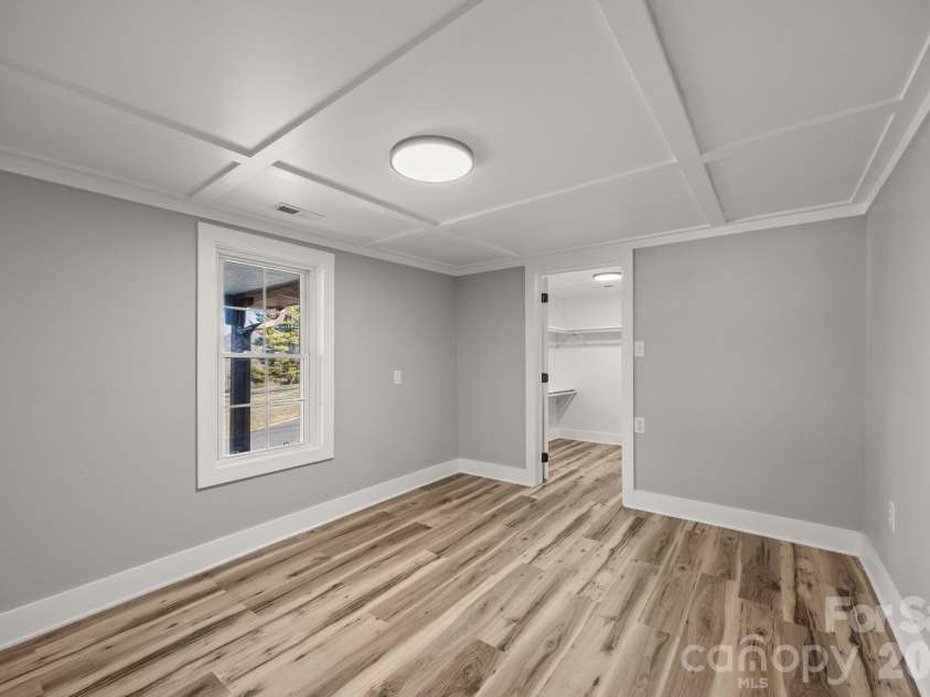62 Mitchell Street, Canton, NC 28716.  MLS# CAR4338077, YatesRealty ID 10582. 
