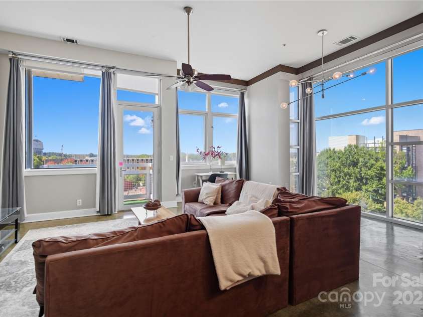 710 Trade Street, Charlotte, NC 28202.  MLS# CAR4304534, YatesRealty ID 10583. 