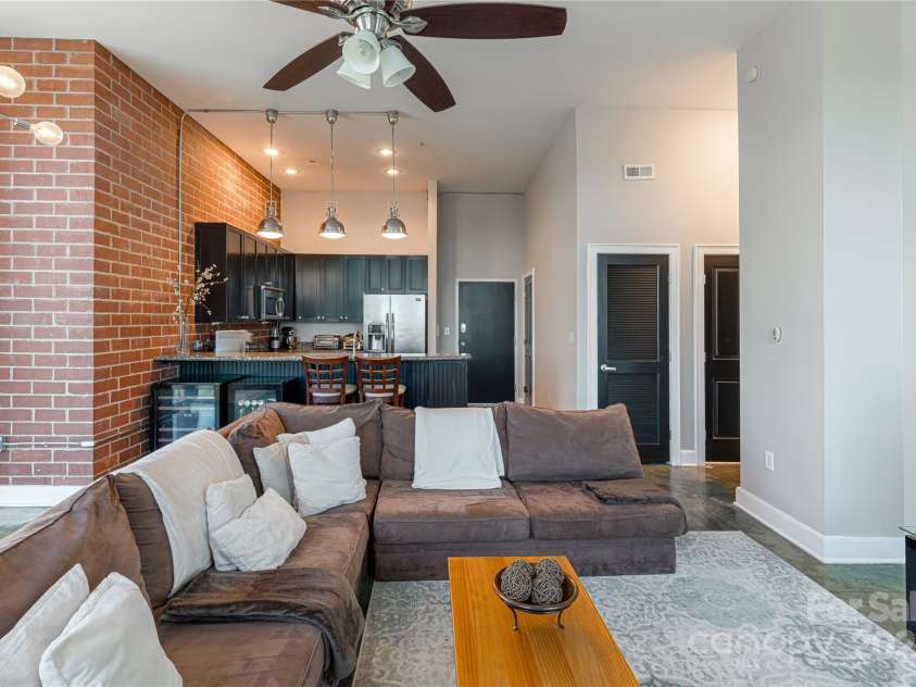 710 Trade Street, Charlotte, NC 28202.  MLS# CAR4304534, YatesRealty ID 10583. 