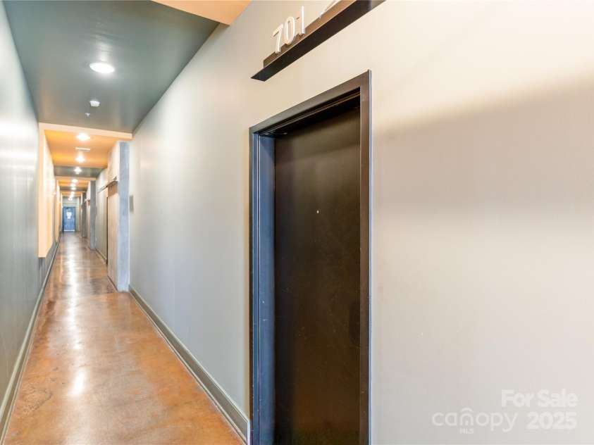 710 Trade Street, Charlotte, NC 28202.  MLS# CAR4304534, YatesRealty ID 10583. 