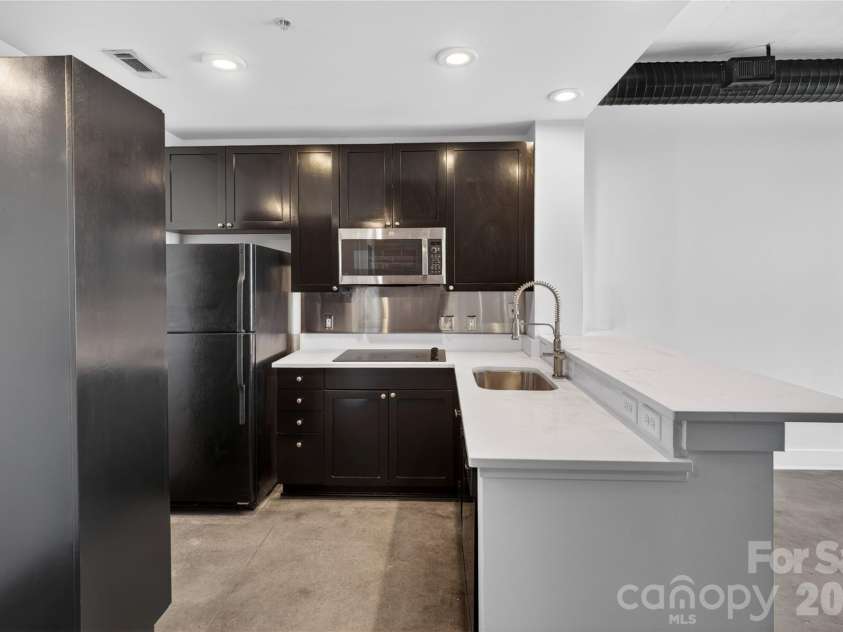 710 Trade Street, Charlotte, NC 28202.  MLS# CAR4362651, YatesRealty ID 10583. 