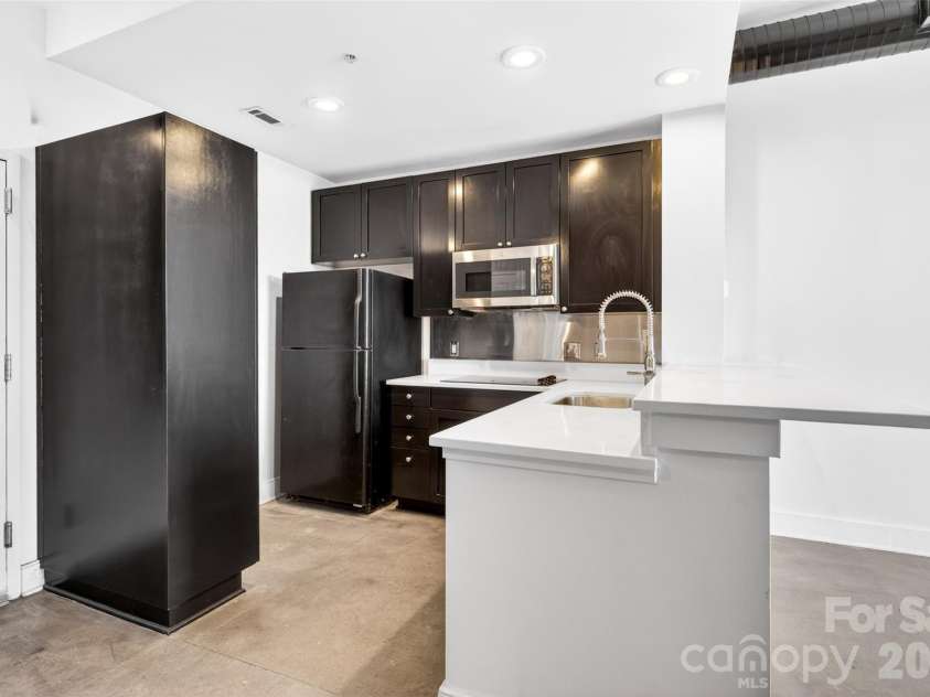 710 Trade Street, Charlotte, NC 28202.  MLS# CAR4362651, YatesRealty ID 10583. 