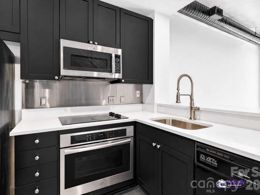 710 Trade Street, Charlotte, NC 28202.  MLS# CAR4362651, YatesRealty ID 10583. 
