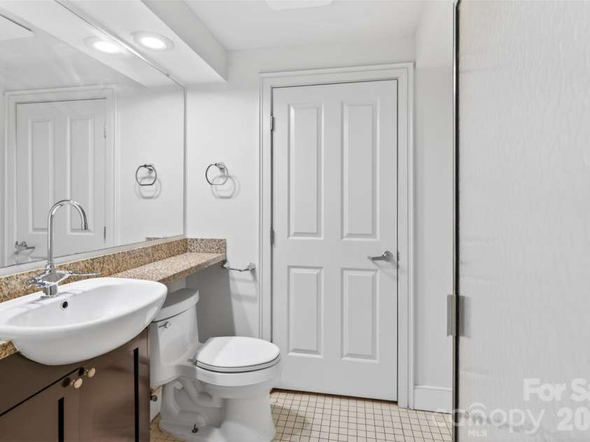 710 Trade Street, Charlotte, NC 28202.  MLS# CAR4362651, YatesRealty ID 10583. 