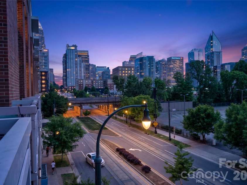 710 Trade Street, Charlotte, NC 28202.  MLS# CAR4362651, YatesRealty ID 10583. 
