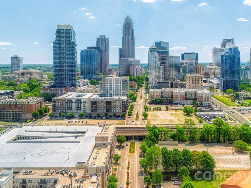 710 Trade Street, Charlotte, NC 28202.  MLS# CAR4362651, YatesRealty ID 10583. 