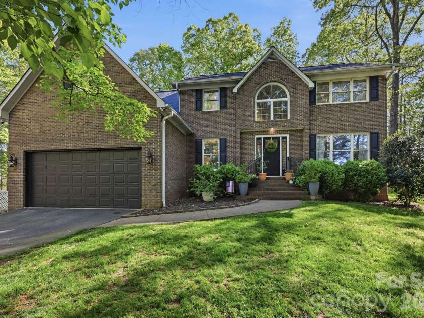 7319 Gilead Road, Huntersville, NC 28078.  MLS# CAR4366265, YatesRealty ID 10584. 