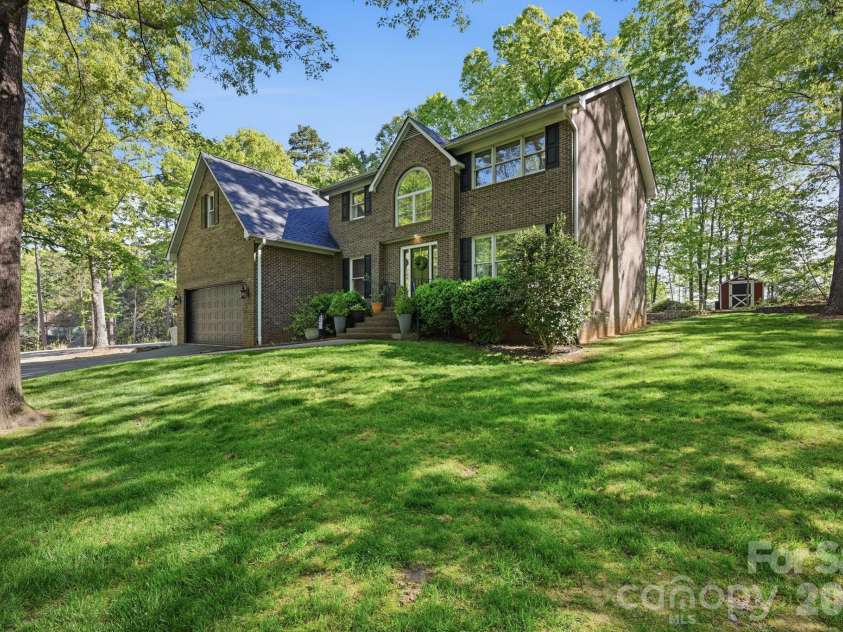 7319 Gilead Road, Huntersville, NC 28078.  MLS# CAR4366265, YatesRealty ID 10584. 
