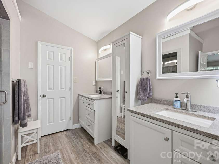 7319 Gilead Road, Huntersville, NC 28078.  MLS# CAR4366265, YatesRealty ID 10584. 