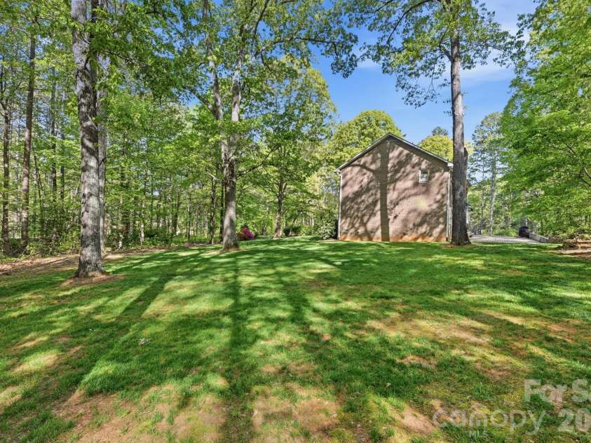 7319 Gilead Road, Huntersville, NC 28078.  MLS# CAR4366265, YatesRealty ID 10584. 