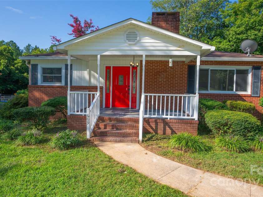 609 Rowan Mills Road, Salisbury, NC 28147.  MLS# CAR4167364, YatesRealty ID 10585. 