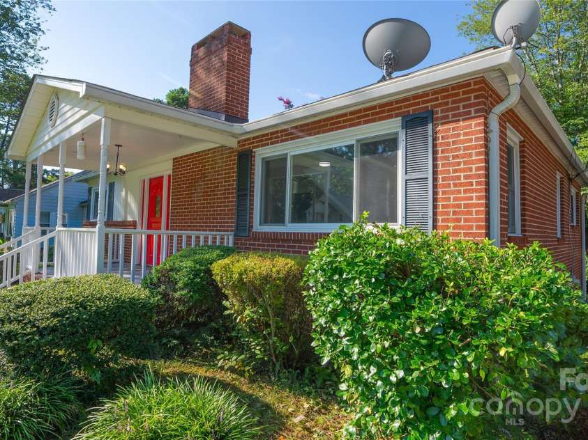 609 Rowan Mills Road, Salisbury, NC 28147.  MLS# CAR4167364, YatesRealty ID 10585. 