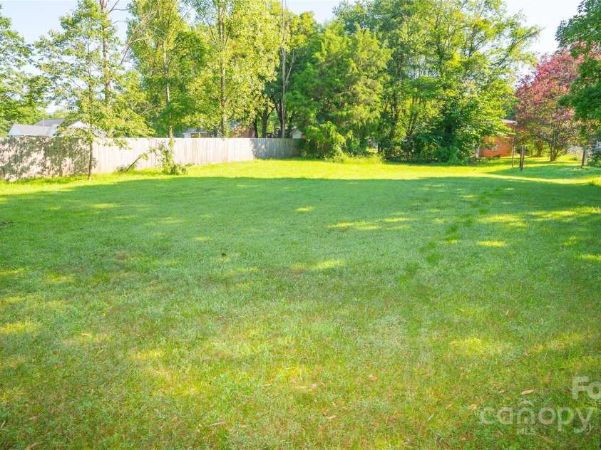 609 Rowan Mills Road, Salisbury, NC 28147.  MLS# CAR4167364, YatesRealty ID 10585. 