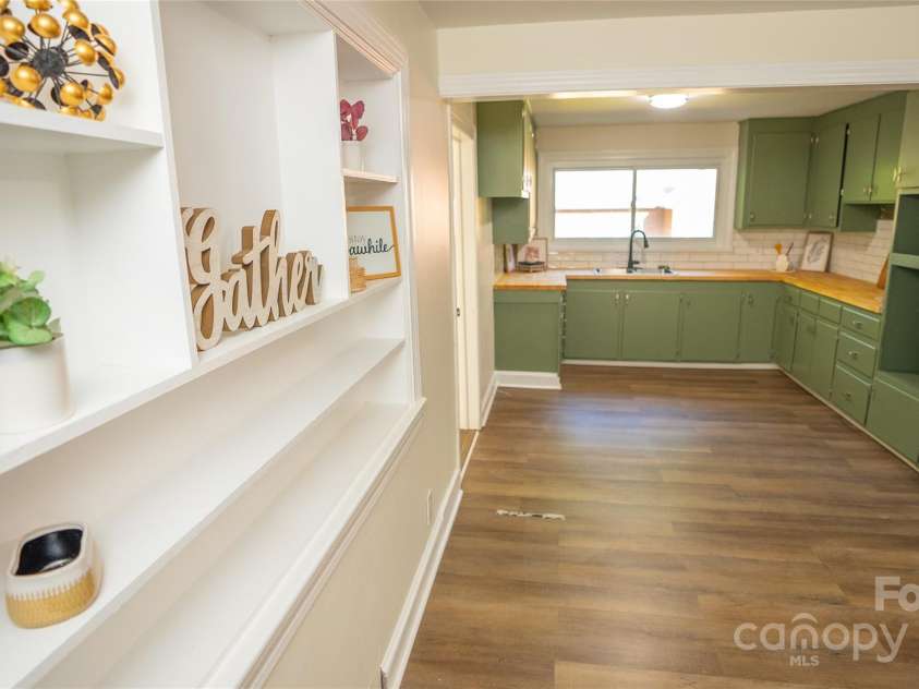 609 Rowan Mills Road, Salisbury, NC 28147.  MLS# CAR4167364, YatesRealty ID 10585. 