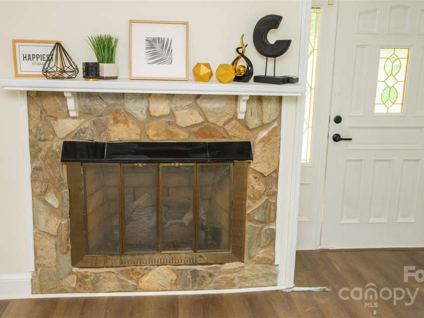609 Rowan Mills Road, Salisbury, NC 28147.  MLS# CAR4167364, YatesRealty ID 10585. 