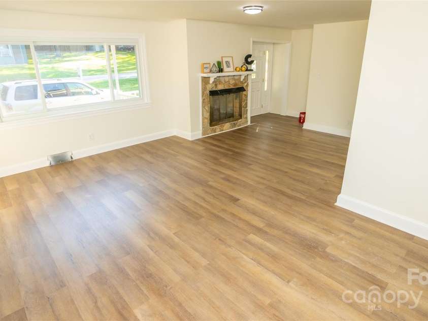 609 Rowan Mills Road, Salisbury, NC 28147.  MLS# CAR4167364, YatesRealty ID 10585. 