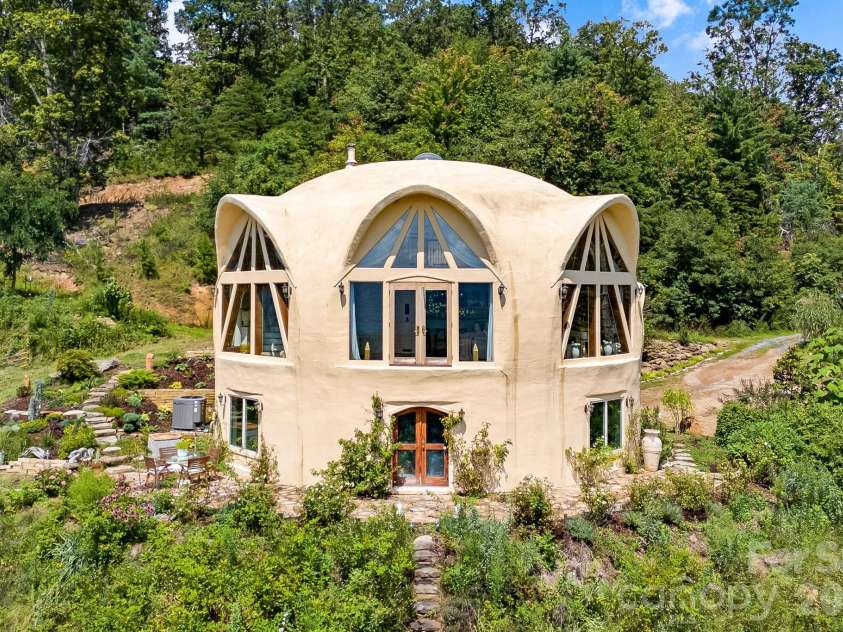 44 Azura Gdns None, Weaverville, NC 28787.  MLS# CAR4368639, YatesRealty ID 10587. 