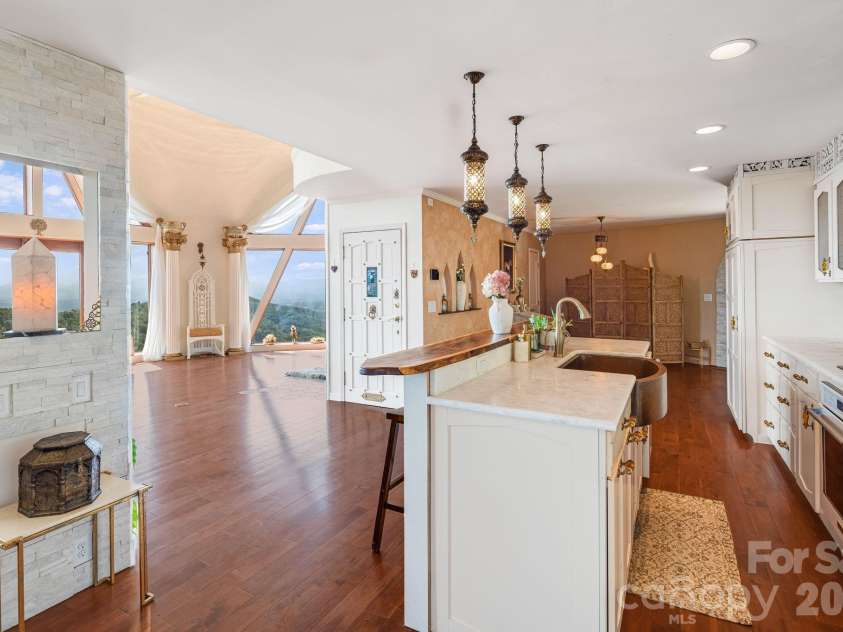 44 Azura Gdns None, Weaverville, NC 28787.  MLS# CAR4368639, YatesRealty ID 10587. 
