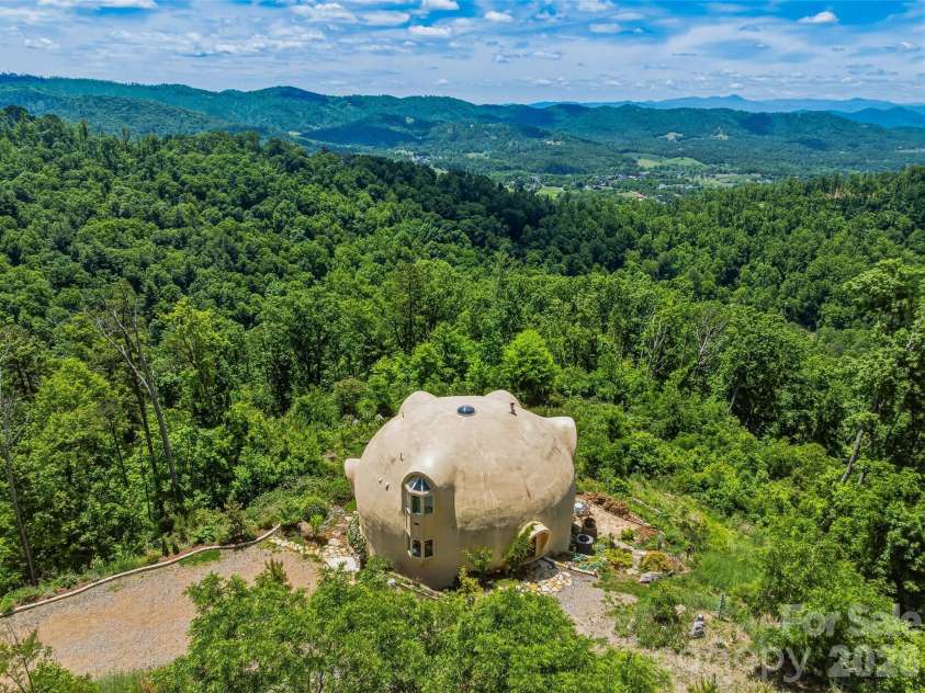 44 Azura Gdns None, Weaverville, NC 28787.  MLS# CAR4368639, YatesRealty ID 10587. 
