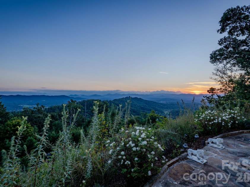 44 Azura Gdns None, Weaverville, NC 28787.  MLS# CAR4424312, YatesRealty ID 10587. 