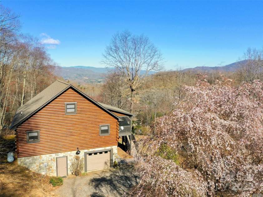 290 Tango Lane, Waynesville, NC 28786.  MLS# CAR4238478, YatesRealty ID 10589. 