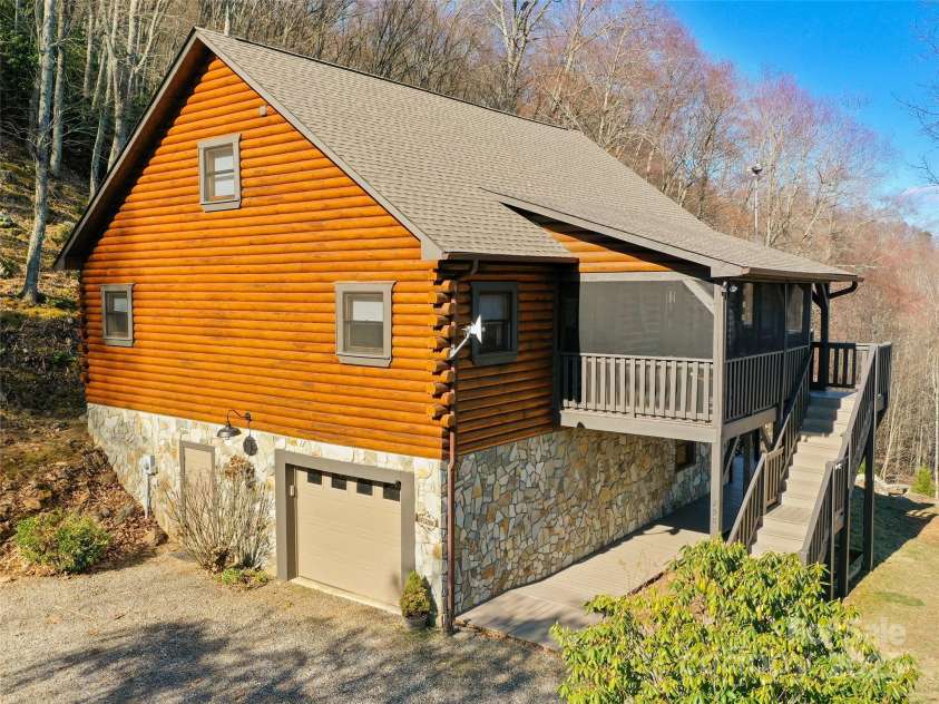 290 Tango Lane, Waynesville, NC 28786.  MLS# CAR4238478, YatesRealty ID 10589. 